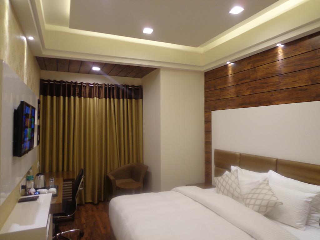 Hotel Taj Princess - Boutique Hotel Delhi  Dış mekan fotoğraf