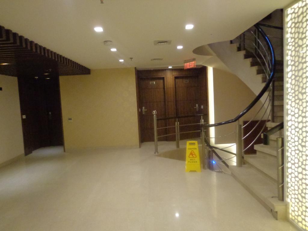 Hotel Taj Princess - Boutique Hotel Delhi  Dış mekan fotoğraf