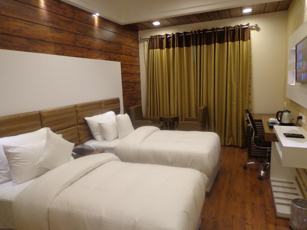 Hotel Taj Princess - Boutique Hotel Delhi  Dış mekan fotoğraf