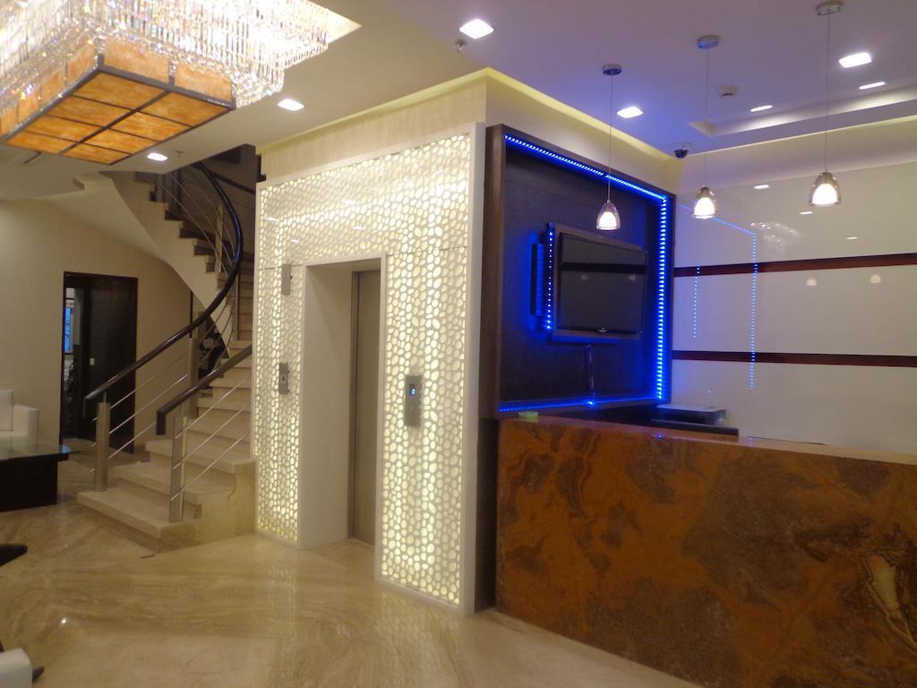 Hotel Taj Princess - Boutique Hotel Delhi  Dış mekan fotoğraf