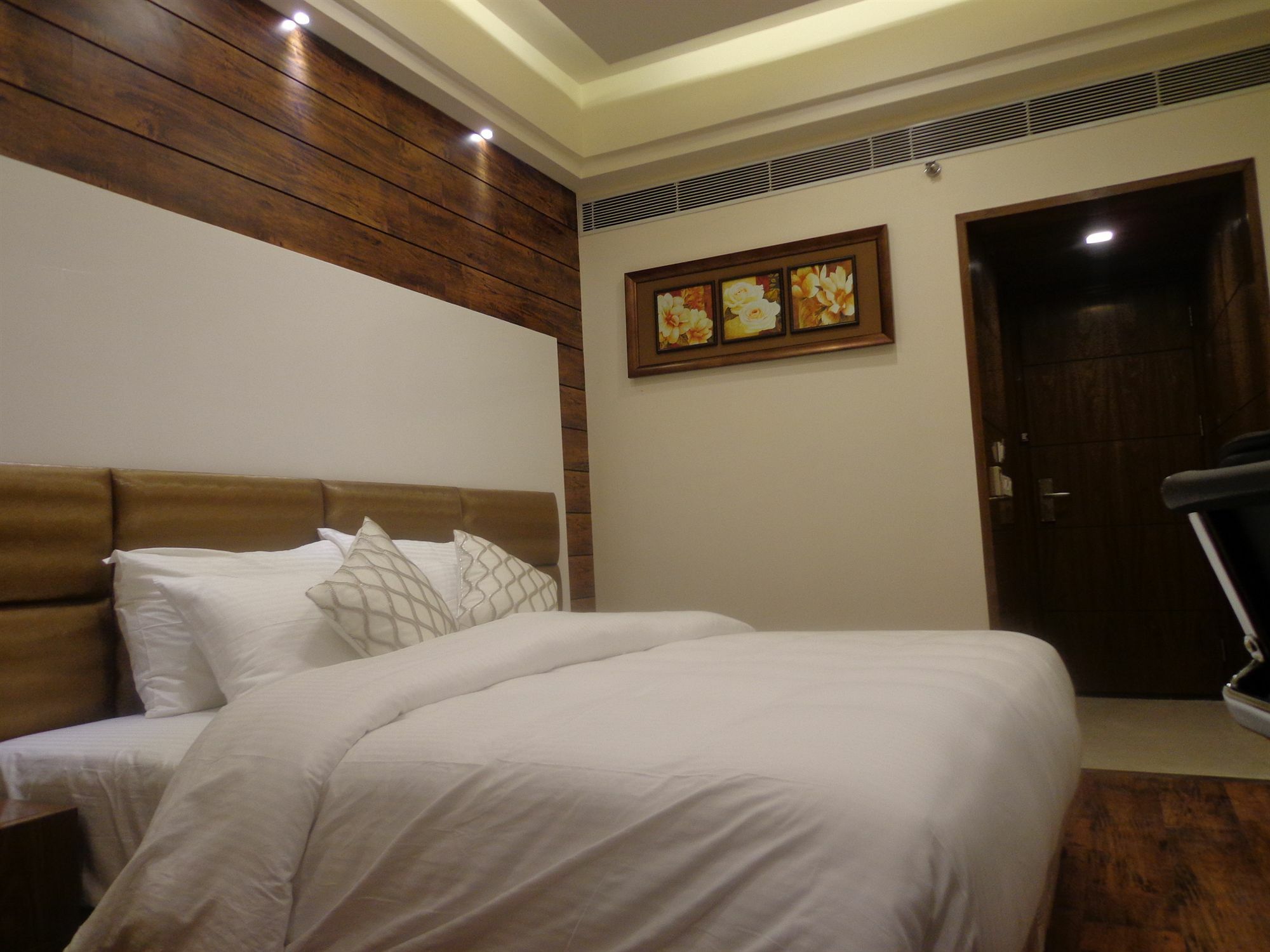 Hotel Taj Princess - Boutique Hotel Delhi  Dış mekan fotoğraf