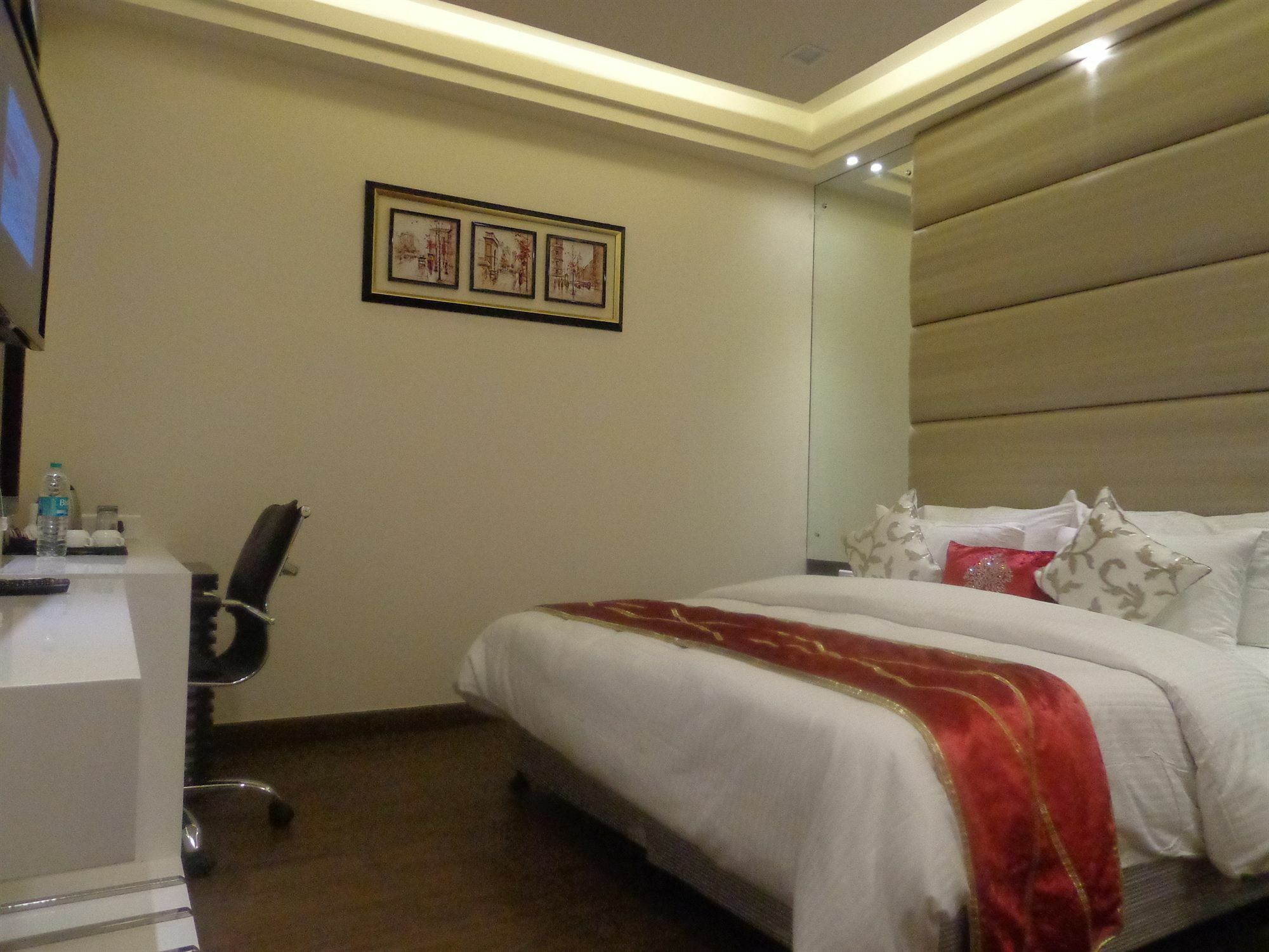 Hotel Taj Princess - Boutique Hotel Delhi  Dış mekan fotoğraf